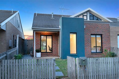 Sold House 7 Burberry Lane, Deer Park VIC 3023 